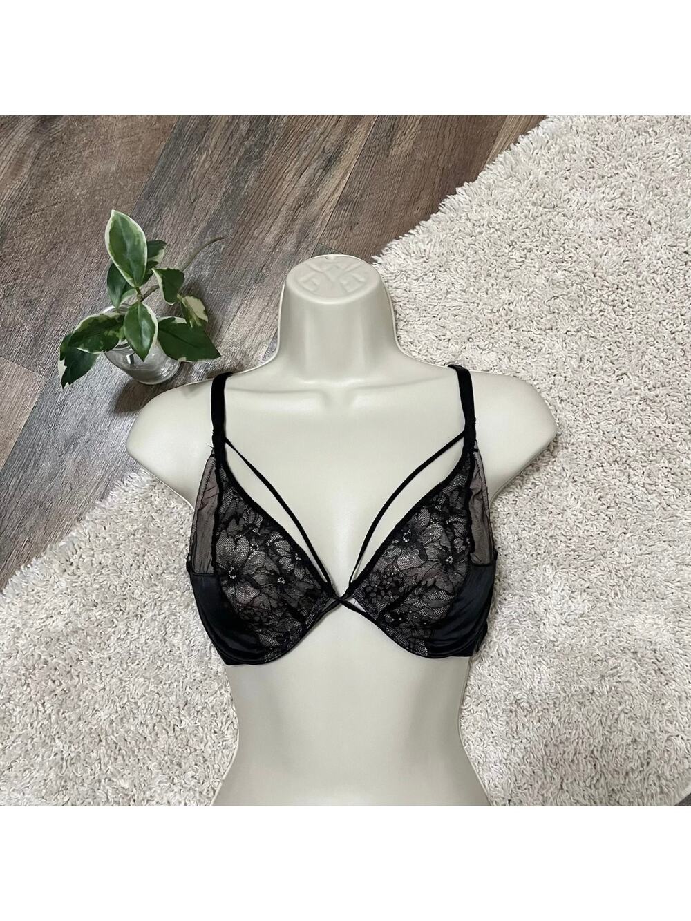 Victoria's Secret 34D Black Lace Satin Unlined Plunge Underwire Strappy Bra